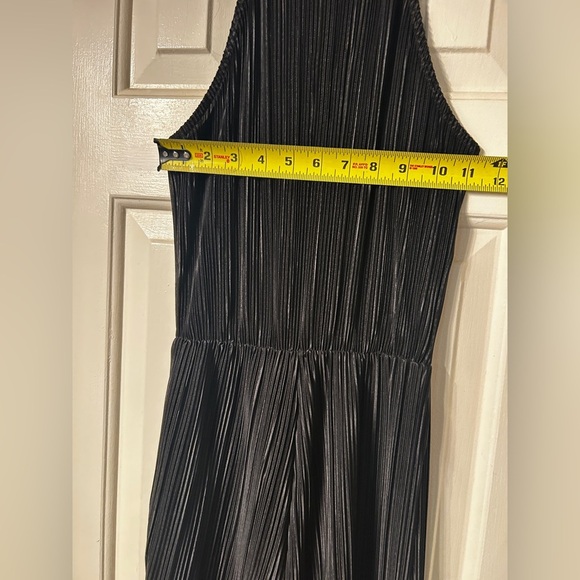 21 Saints Black Pleated High Neck Plisse Jumpsuit Size Small - Picture 5 of 8